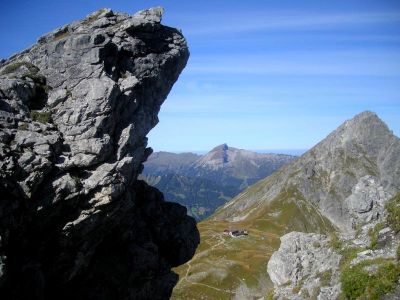 002-Blick vom Mindelheimer Klettersteig auf die Fiderepasshuette